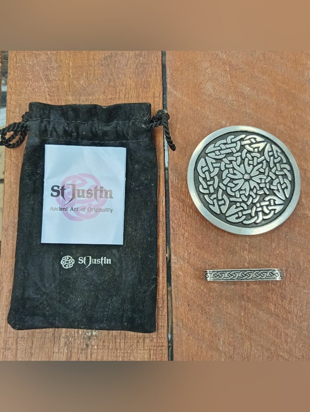St Justin UK - Pewter Celtic Belt Buckle With Pouch
